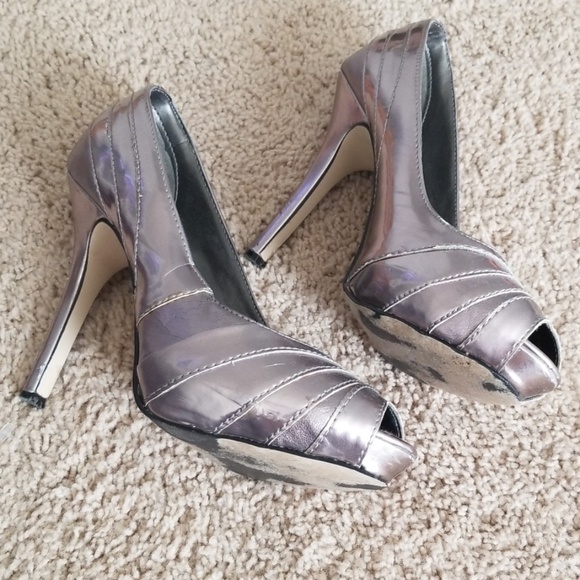 Shoes - Picture 3 of 4